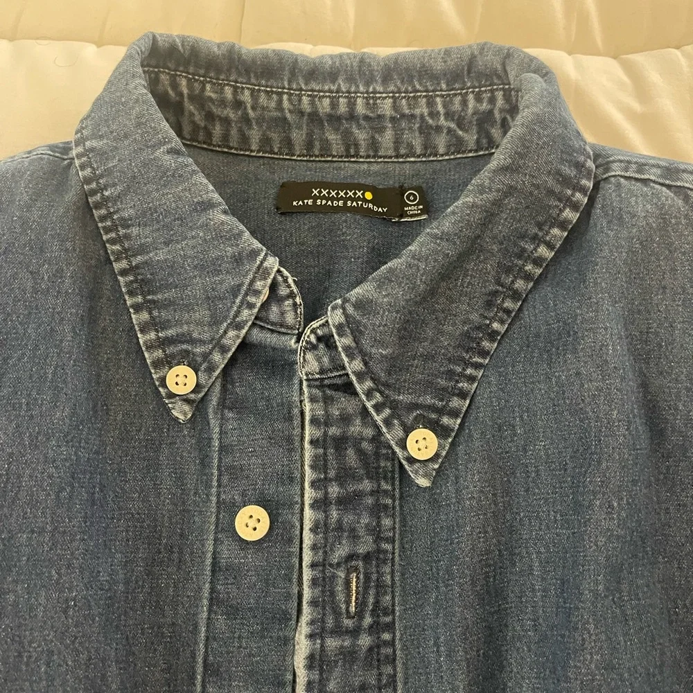 Kate Spade Casual Denim Button up Shirt. Size 6 - Picture 5 of 8